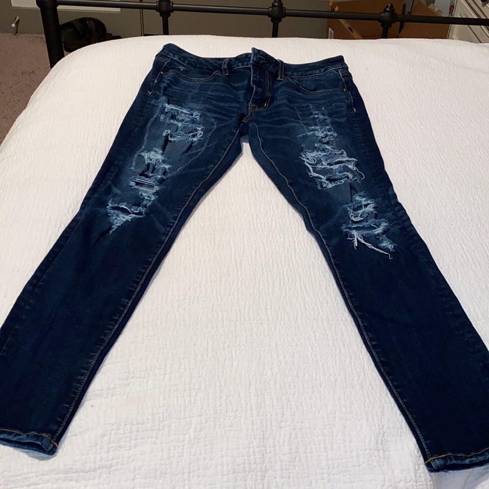 Dark wash American Eagle jeans regular length